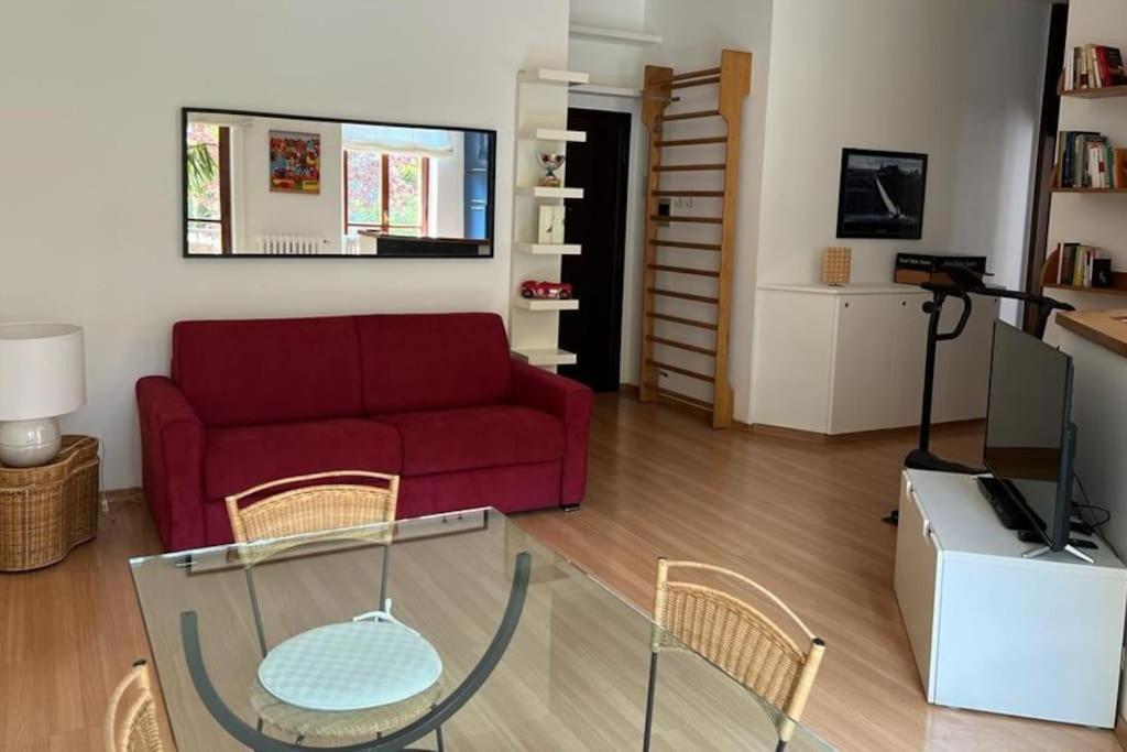 Apartment And Cosy Flat In Area Milan